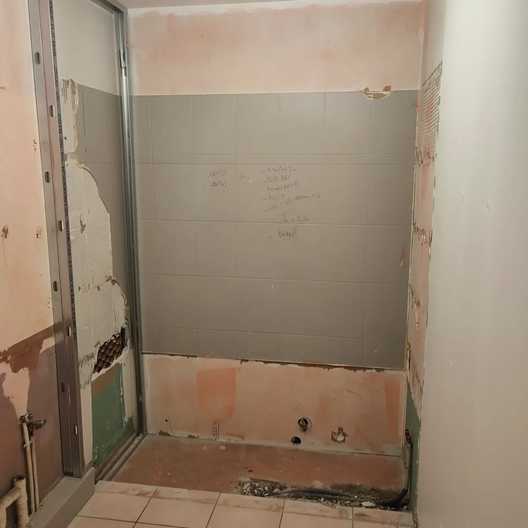 installation de douche italienne sur saint etienne avant installation de douche italienne sur saint etienne avant